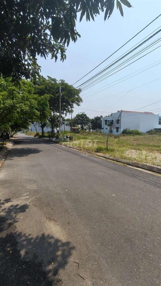 BÁN CẶP ĐẤT BÃI TẮM SƠN THỦY _ GIÁ *** THỊ TRƯỜNG