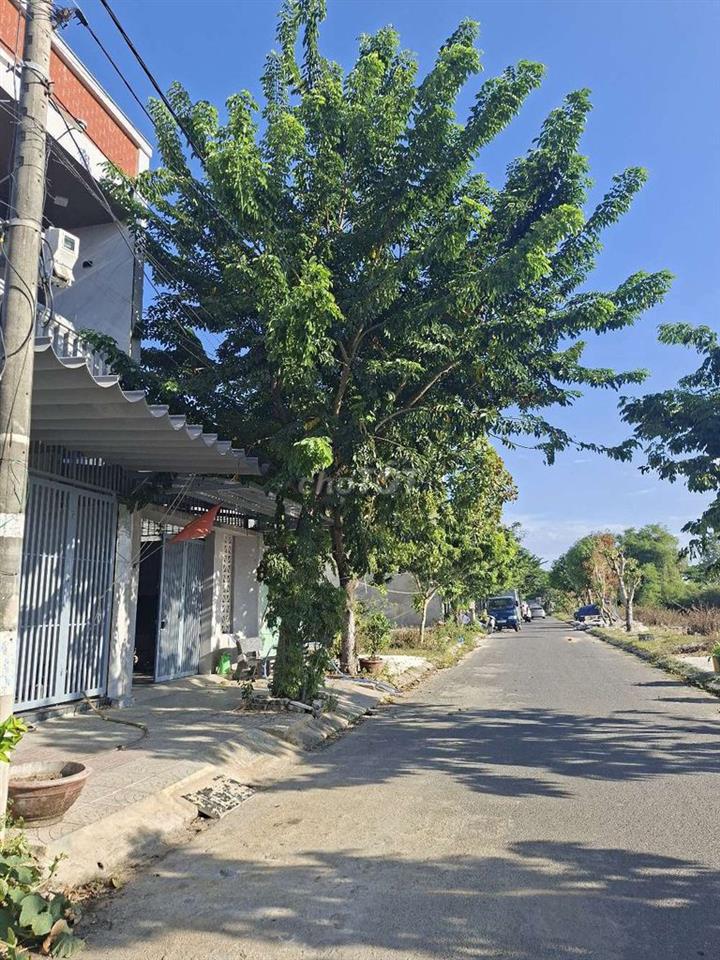 Bán lô đất  đường 5.5M Khu làng đại Học Đà Nẵng