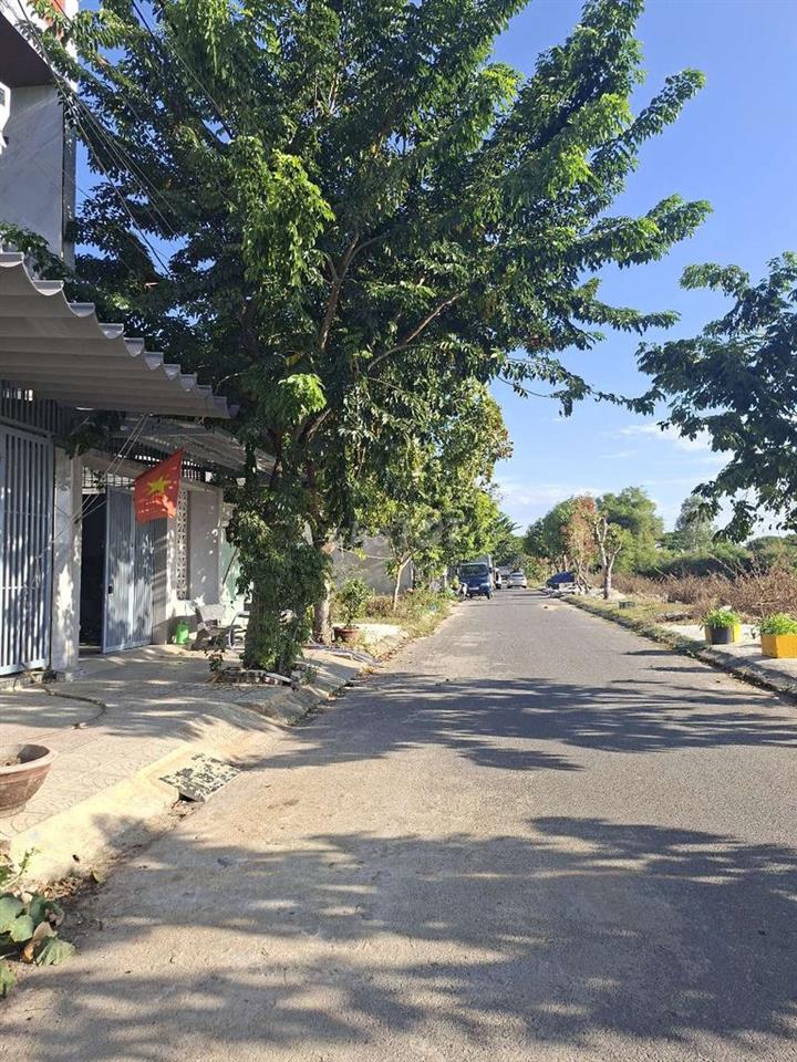 Bán lô đất  đường 5.5M Khu làng đại Học Đà Nẵng