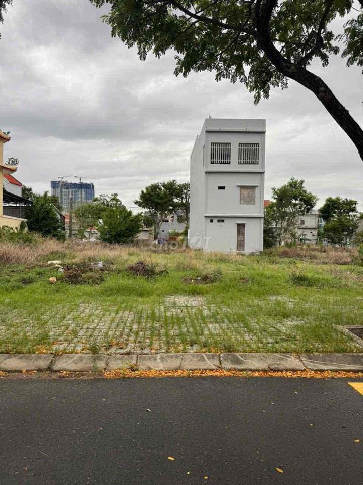 bán đất trân hữu dực