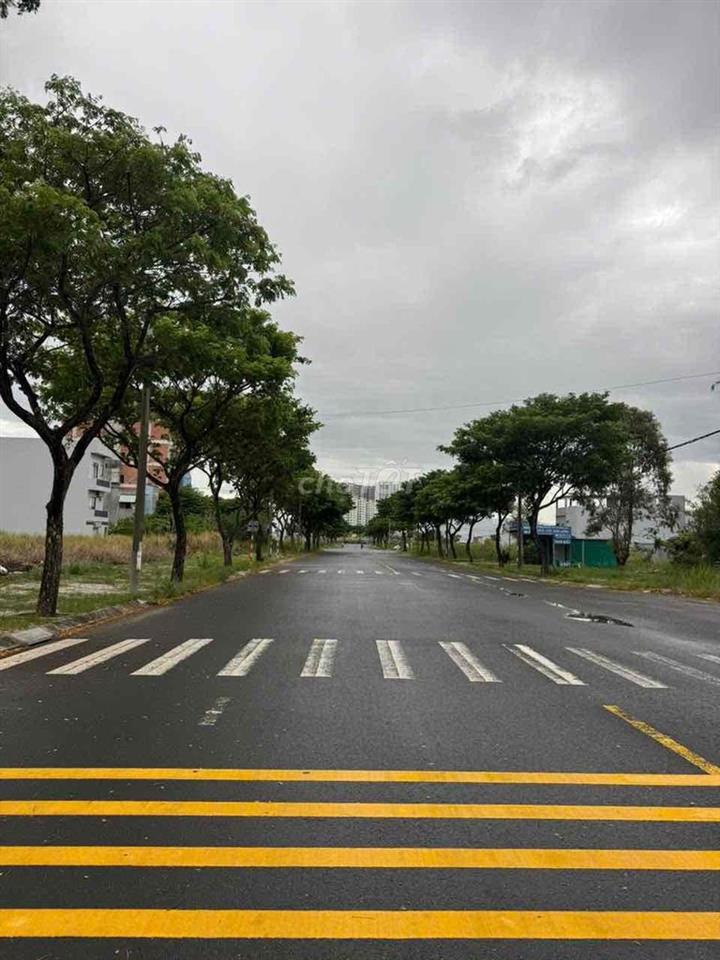 bán đất trân hữu dực