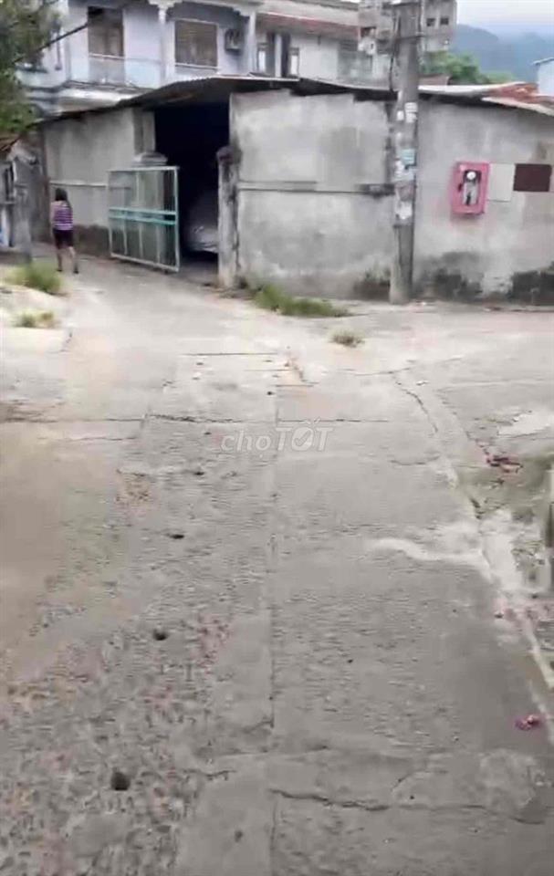 BÁN ĐẤT 100M2 FULL THỔ CƯ GẦN CẢNG LIÊN CHIỂU VIN LÀNG VÂN