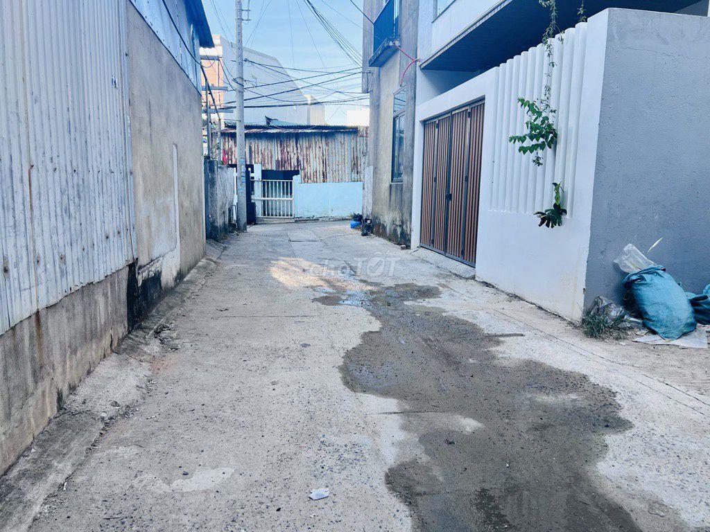 LÔ ĐẤT KIỆT OTO TÔN ĐẢN CÁCH ĐƯỜNG CHÍNH VÀI BƯỚC CHÂN