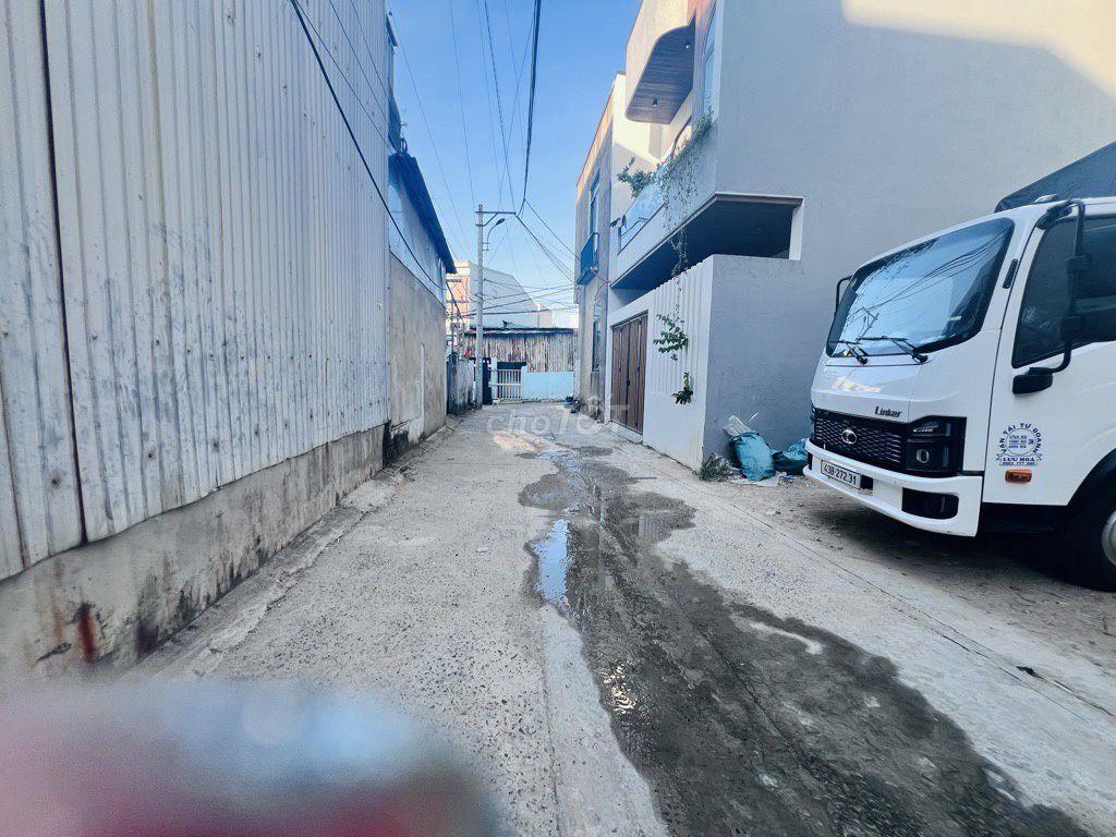 LÔ ĐẤT KIỆT OTO TÔN ĐẢN CÁCH ĐƯỜNG CHÍNH VÀI BƯỚC CHÂN