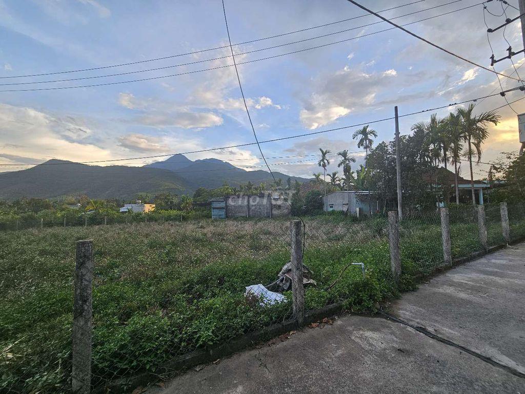 Cần bán lô đất nhà vườn thôn nam yên 530m2, góc ngã 3