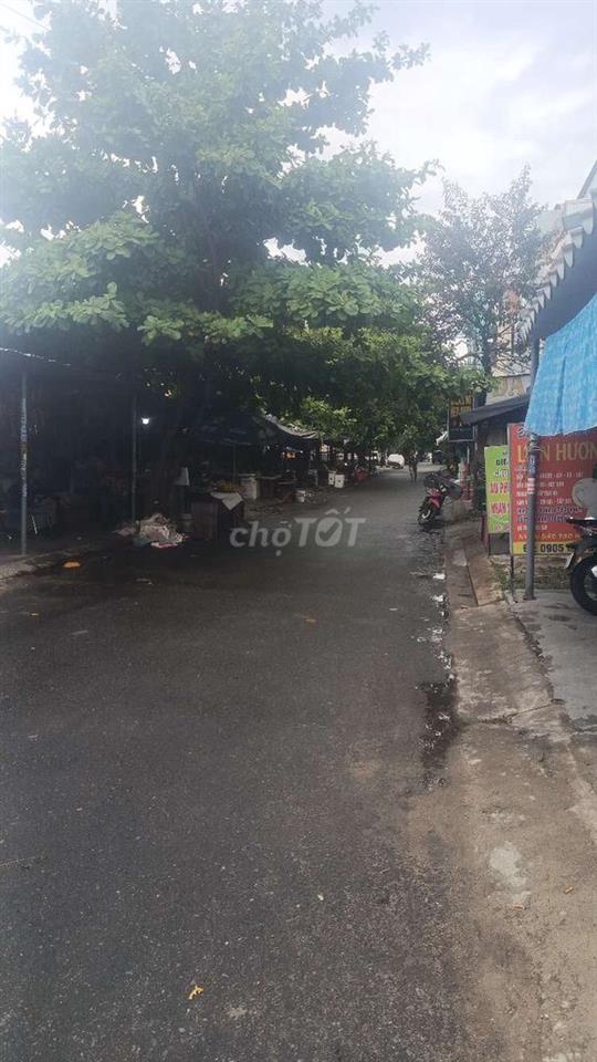 tôi chỉnh chú cần bán đất mặt tiền sát trục chính hoàng văn thái 