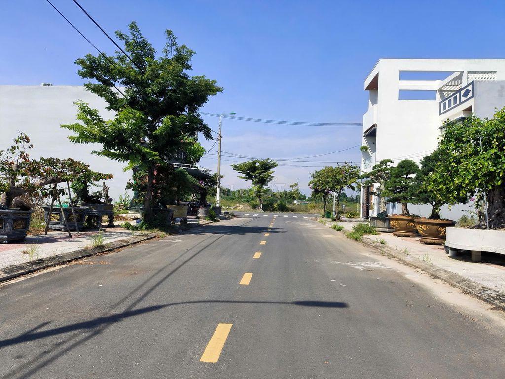 Chính Chủ Anh Thành Bán Đất Hói Kiểng 21 Khu Nam Hòa Xuân giá 3.7 tỷ