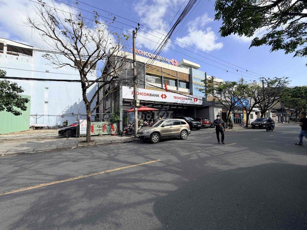 cho thuê đất đường nguyễn thị minh khai , 160m ( ngang 10m )