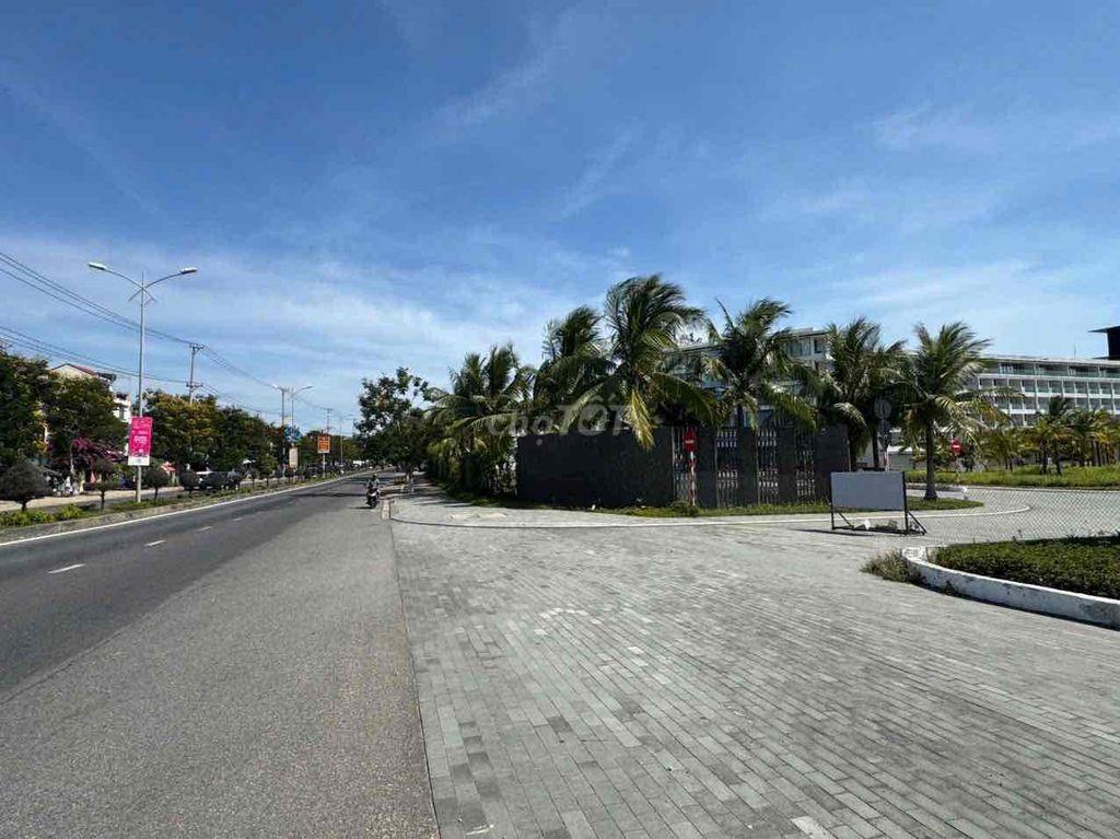 cho thuê đất mặt tiền thăng long
