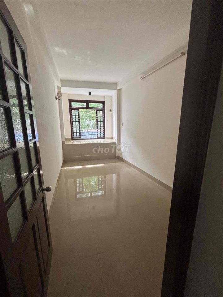 PHÒNG TRỌ MẶT TIỀN NGUYỄN HOÀNG