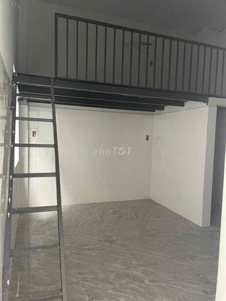 Phòng trọ mặt tiền, vị trí đẹp, đông người qua lại.