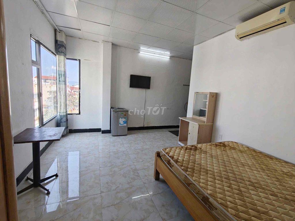 Phòng đầy đủ tiện nghi gần bến xe
