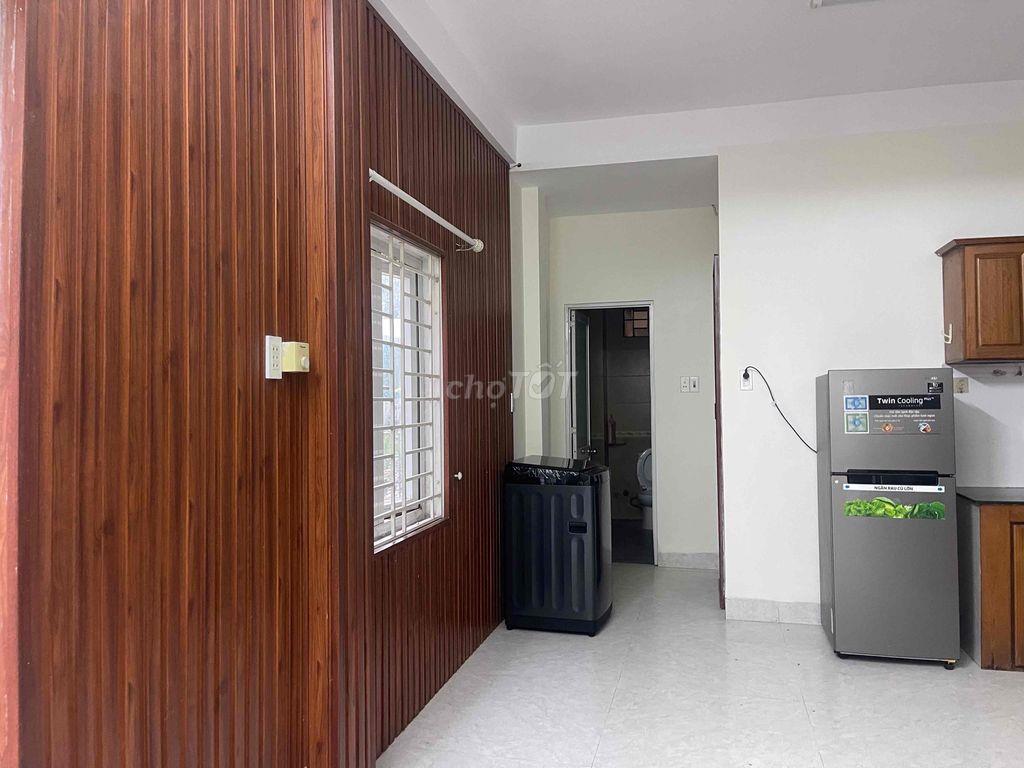 còn phòng full nội thất