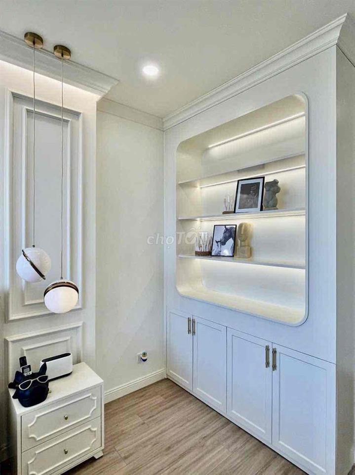 Chủ Ngộp Bán Nhanh 2PN 79M2 Full Nội Thất 2.250Tỷ  Chung Cư C SKY VIEW