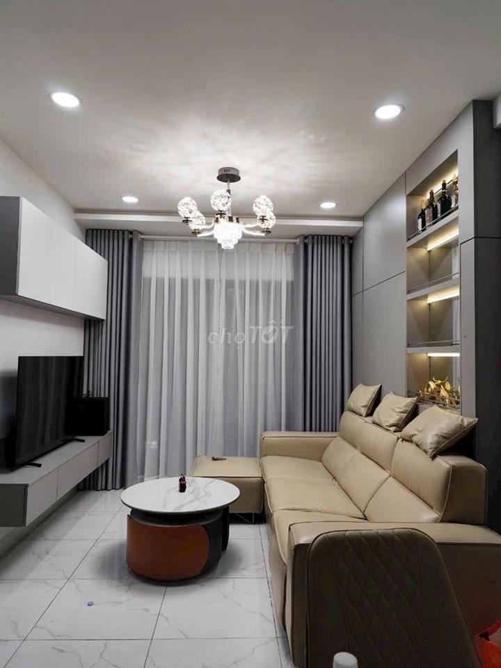 Cần bán căn 2pn 2wc chung cư Charm
