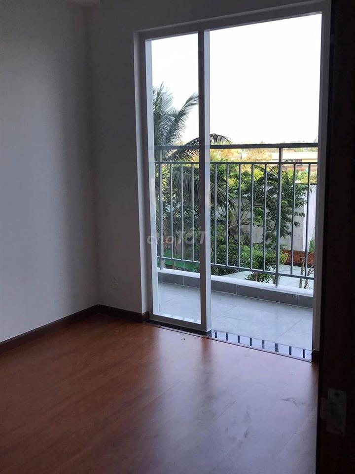 BÁN CĂN GÓC 2PN2WC 56M2 CÓ BAN CÔNG SAMSORA - Giá chỉ 1ty750