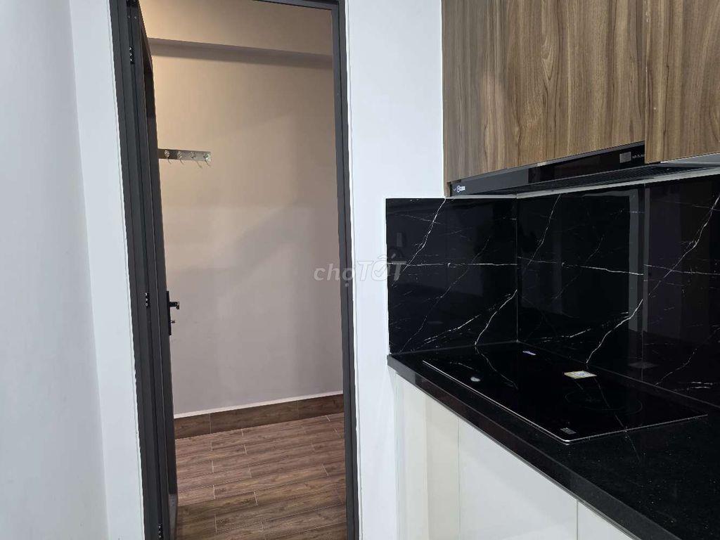 Bán 2pn 2wc 65m² đông bắc view hồ bơi