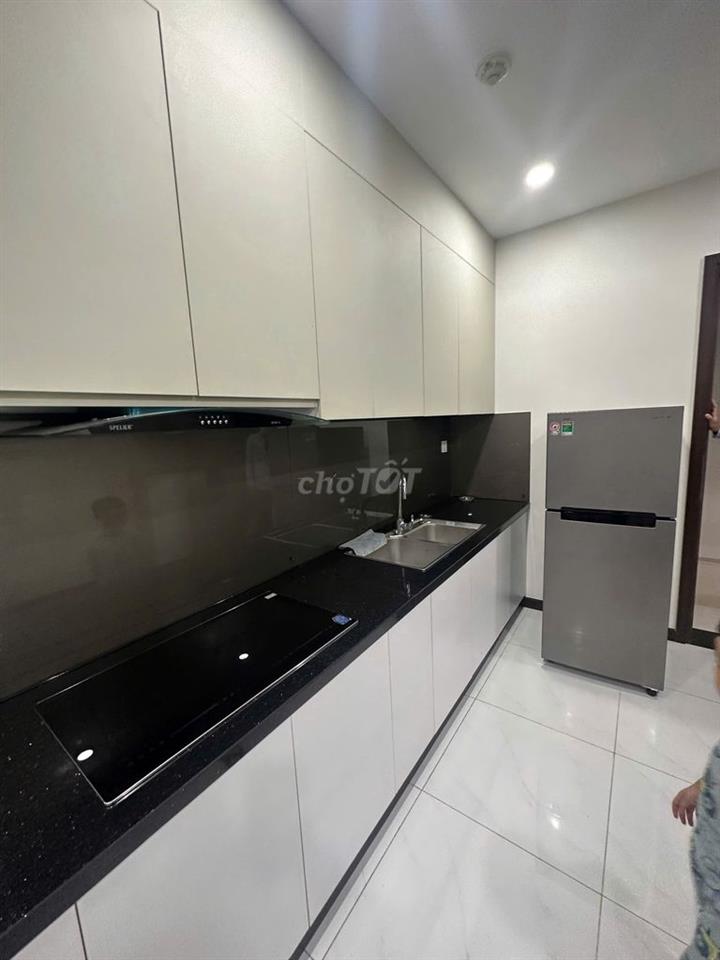 Chính chủ cắt lỗ bán nhanh căn 2PN Full nội thất cao cấp C - SkyView 