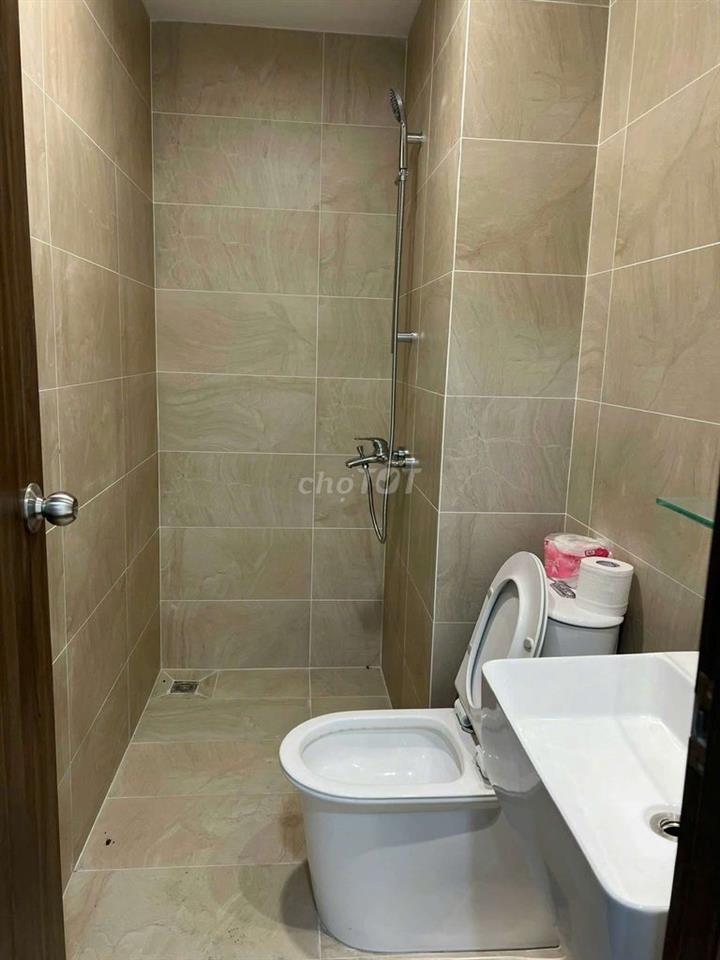CHÍNH CHỦ BÁN RẺ  2PN TẦNG THẤP ĐỐI DIỆN BỂ BƠI OPAL SKYLINE 2,22 TỶ