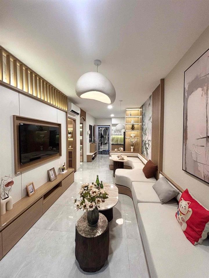 Kẹt tiền làm ăn, nhượng lại căn hộ 2PN tầng cao view trực diện Landmar