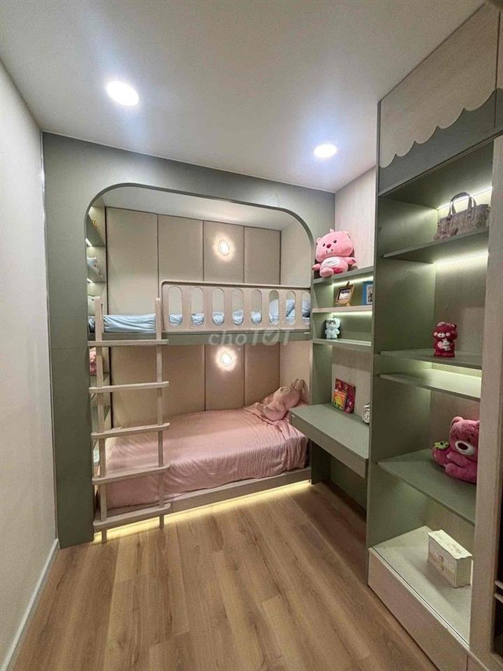 Kẹt tiền làm ăn, nhượng lại căn hộ 2PN tầng cao view trực diện Landmar