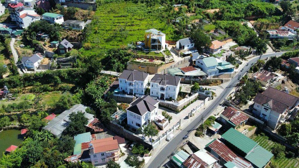 sang nhượng đất và biệt thự Đà Lạt