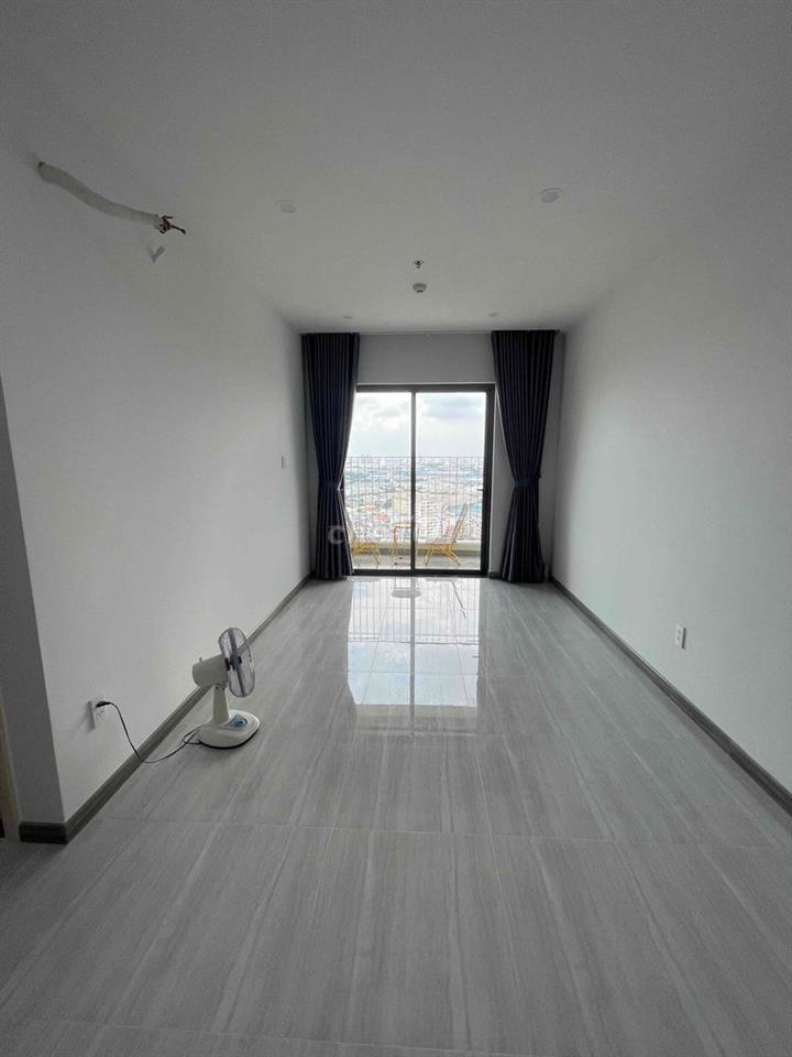 Cần bán gấp căn hộ bcon polygon 55m2