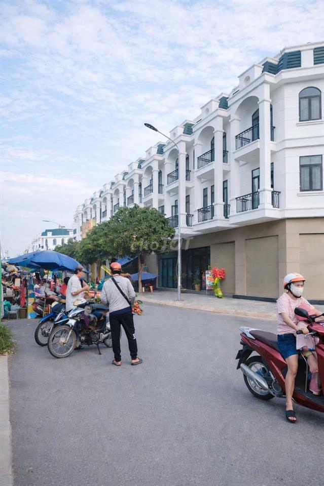 Nhà Mặt Tiền Kinh Doanh Đường Lớn Bình Chuẩn 67 An Phú Giá Chỉ 4.42 Tỷ