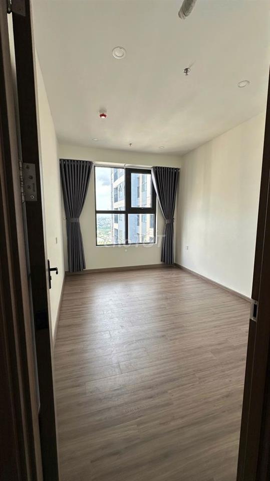 Cho thuê căn hộ 74m2 rộng view đẹp tầng cao thoáng mát 2pn2wc