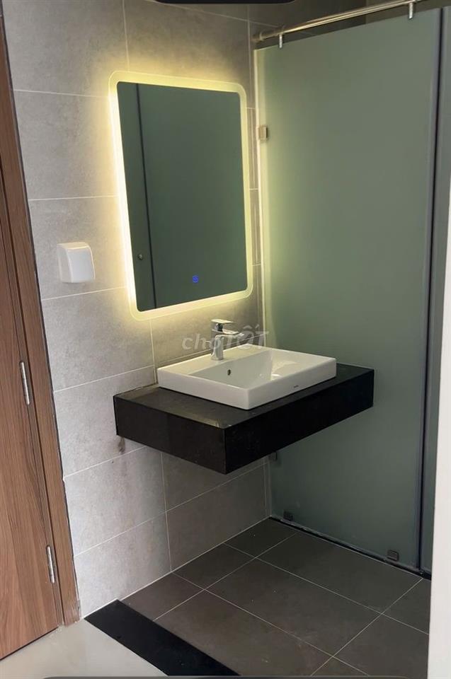 Căn hộ 1PN view hồ gươm xanh đã lắp rèm giàn phơi