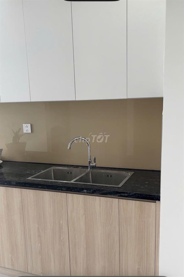Căn hộ 1PN view hồ gươm xanh đã lắp rèm giàn phơi