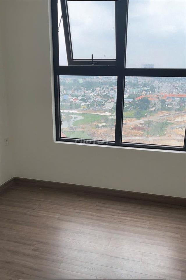 Căn hộ 1PN view hồ gươm xanh đã lắp rèm giàn phơi