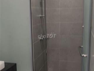 Căn hộ 1PN view hồ gươm xanh đã lắp rèm giàn phơi