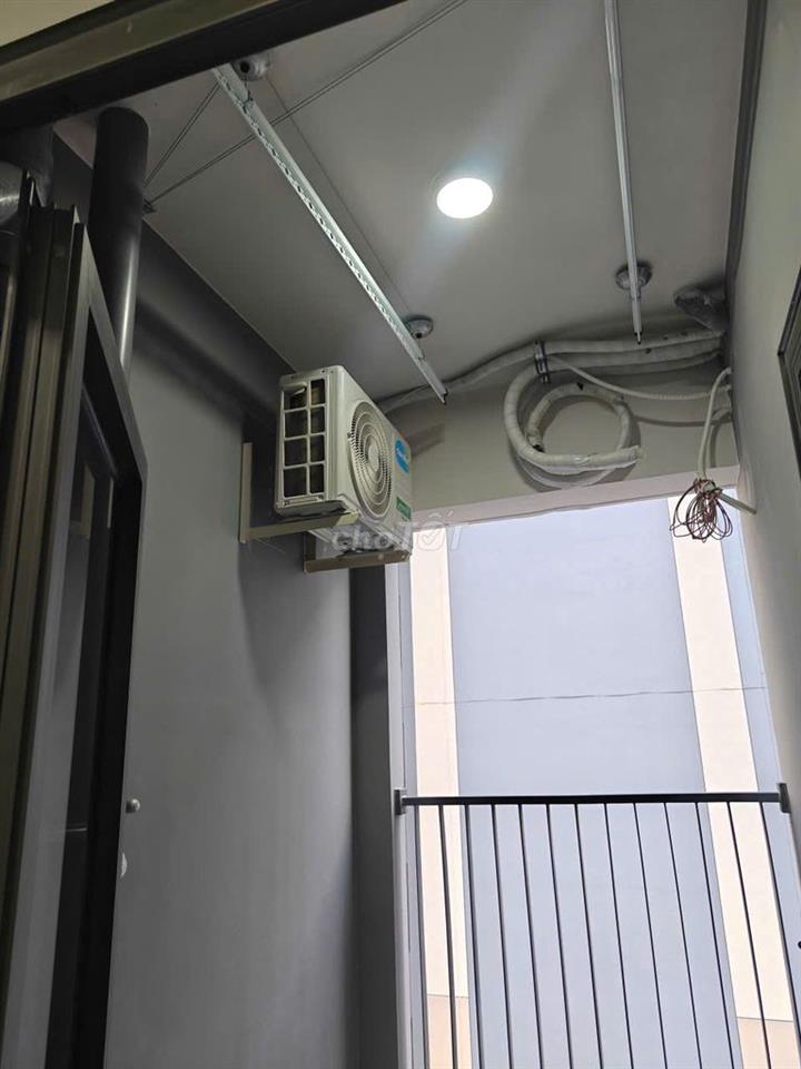 căn hộ 2pn2wc sẵn rèm, máy lạnh tầng cao view đẹp thoáng mát