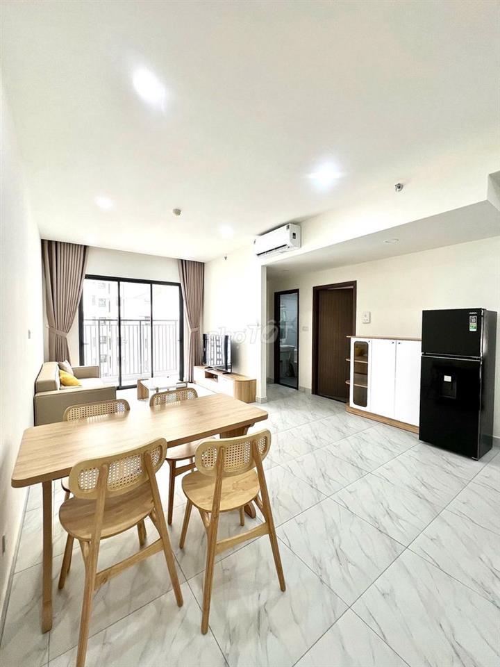 Cho thuê căn 2PN 2WC Ban Công - Full nội thất View Hồ Bơi