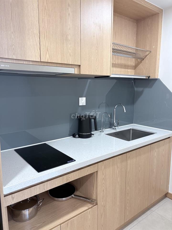 CHO THUÊ CĂN HỘ DỊCH VỤ FULL NT_ XÁCH VALI VÀO LÀ Ở_FREE ĐIỆN NƯỚC PQL