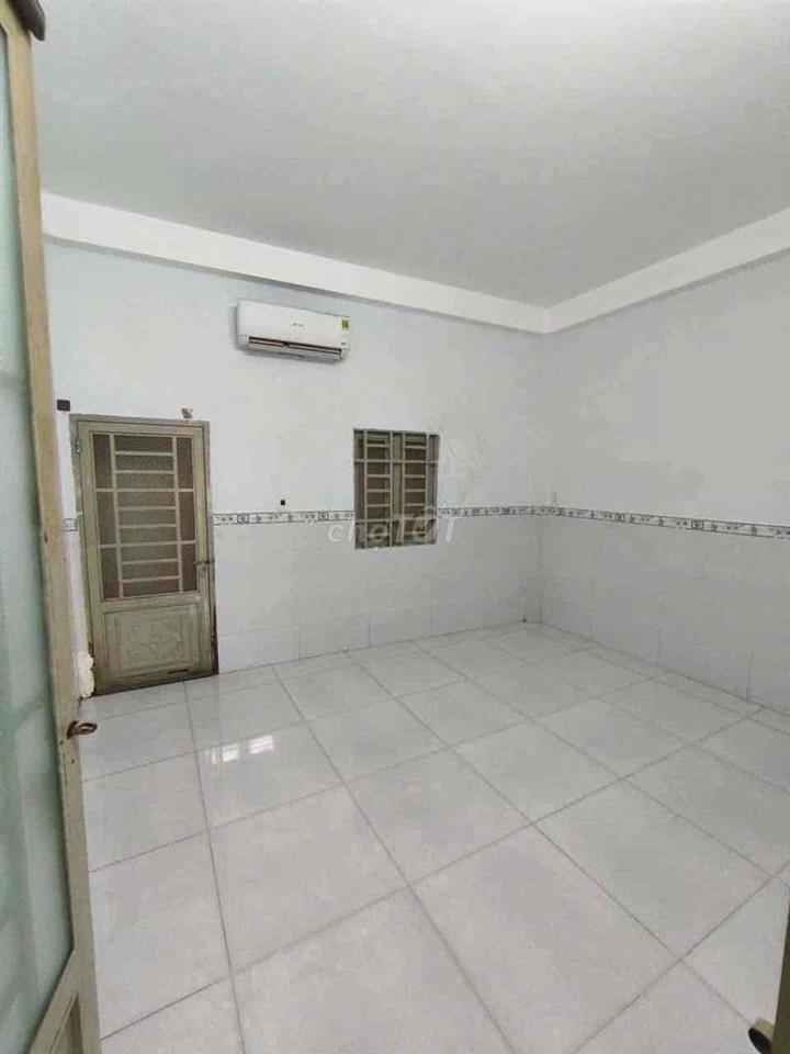 Cho thuê nhà liền kề ngay khu dân cư phú hòa 1 . thủ dầu một
