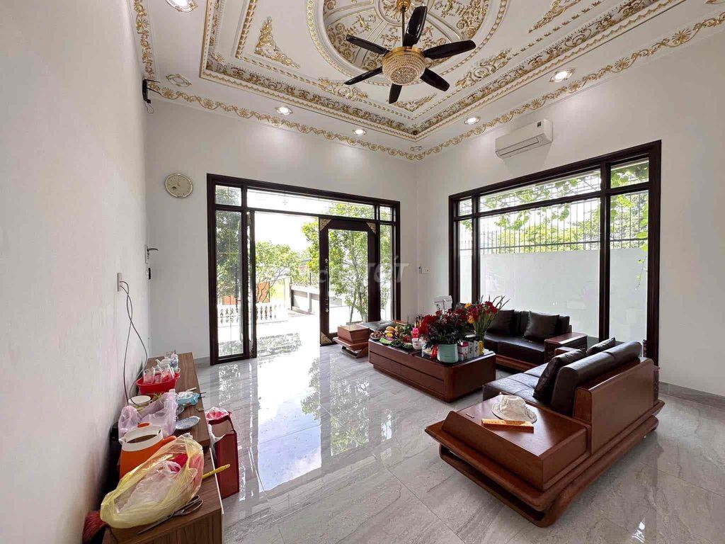 Cho thuê nhà sân vườn full nội thất phường Chánh Mỹ