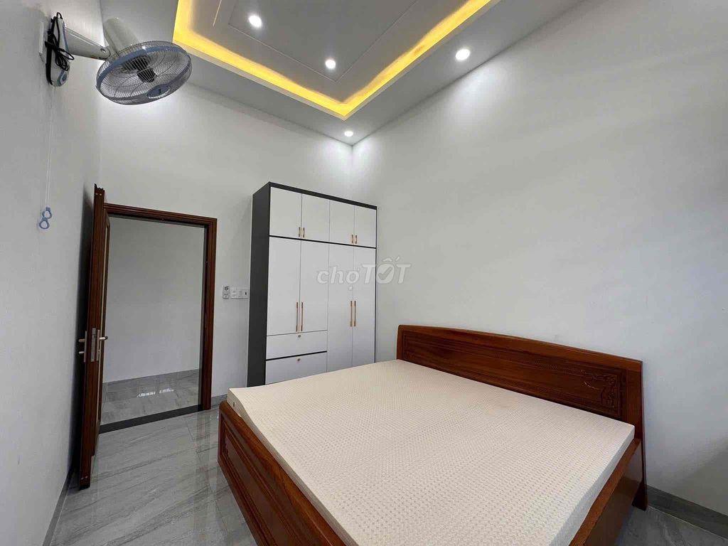 Cho thuê nhà sân vườn full nội thất phường Chánh Mỹ