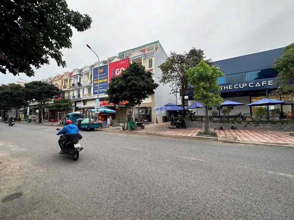 Cho thuê mặt tiền Hoàng Hoa Phám