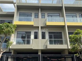 Nhà phố Bcons City Life thanh toán 21 tháng vốn từ 20% hỗ trợ lãi suấ