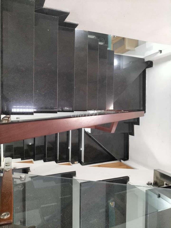 🆘🆘 gấp gấp ngợp cực sâu giảm sốc 500t từ 3,7ty còn 3,2ty phải nhanh ạ 