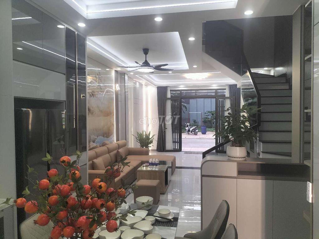   💥  quá đẹp quá xuất sắc.nội thất cực kỳ Cao cấp sang trọng  mê lắm ạ