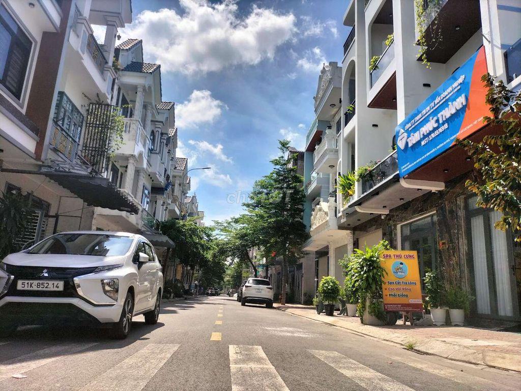  🔥 loaloa cực rẻ ạ có 6t 3phòng ngủ e bao rẻ nhất  pht 8 phải nhanh ạ 