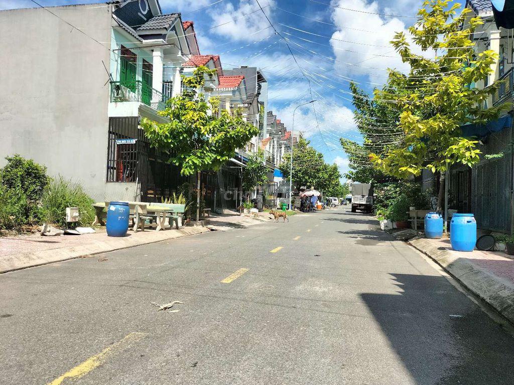  🔥 loaloa cực rẻ ạ có 6t 3phòng ngủ e bao rẻ nhất  pht 8 phải nhanh ạ 