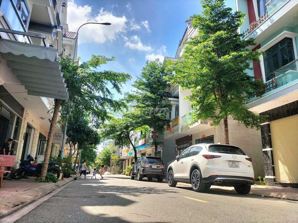  🔥 loaloa cực rẻ ạ có 6t 3phòng ngủ e bao rẻ nhất  pht 8 phải nhanh ạ 
