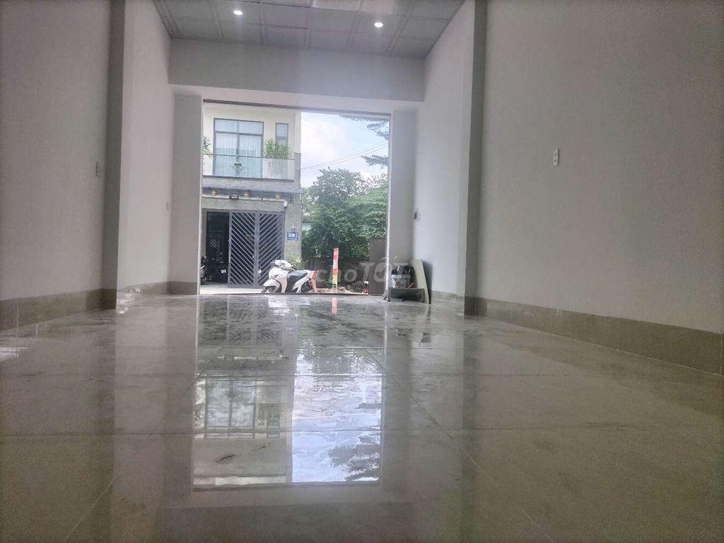 loa loa. quá rẻ có 5t thôi nhà mới tinh 90m2 có điều hòa phải nhanh ạ 