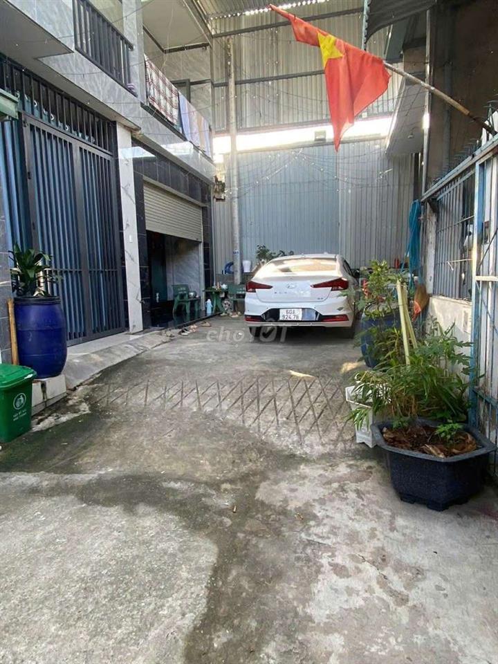 4,5t thôi buôn bán được sân đậu xe hơi 80m2 cực hiếm nhanh mới kịp ạ 