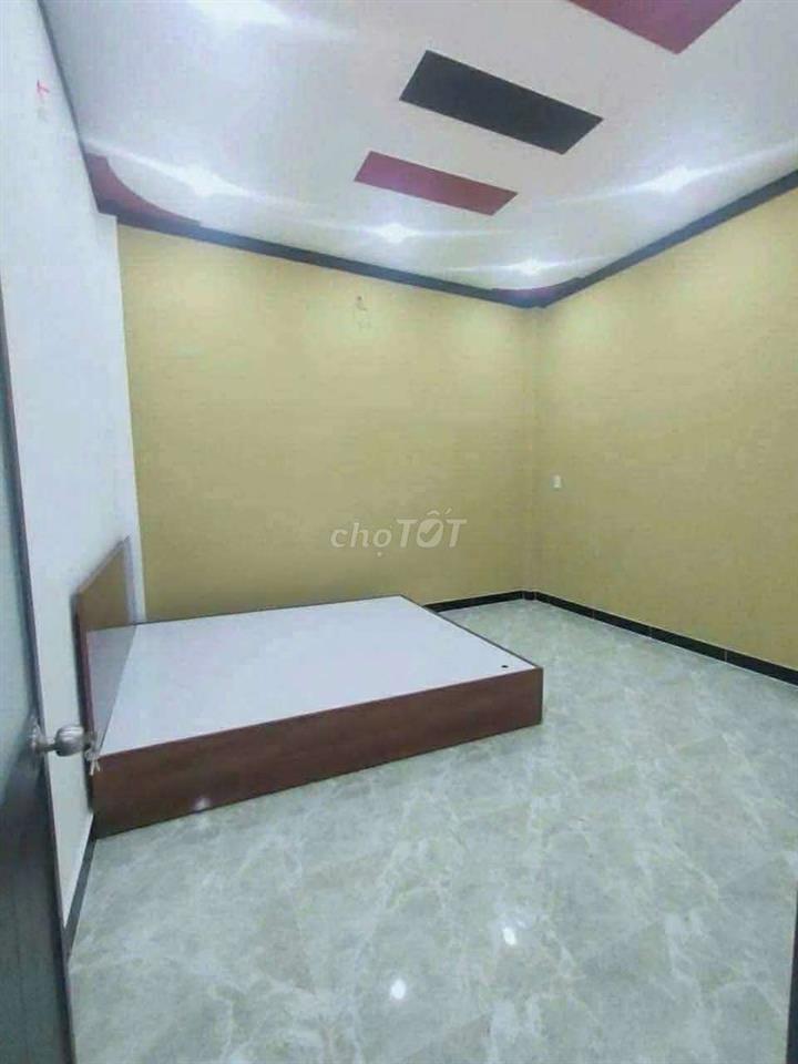 4,5t thôi buôn bán được sân đậu xe hơi 80m2 cực hiếm nhanh mới kịp ạ 