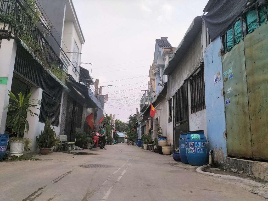  🔥 gấpgấp ngợp quá rồi  có 2,2ty góc 2 mặt tiền  ngay chợ nhanh ạ.  